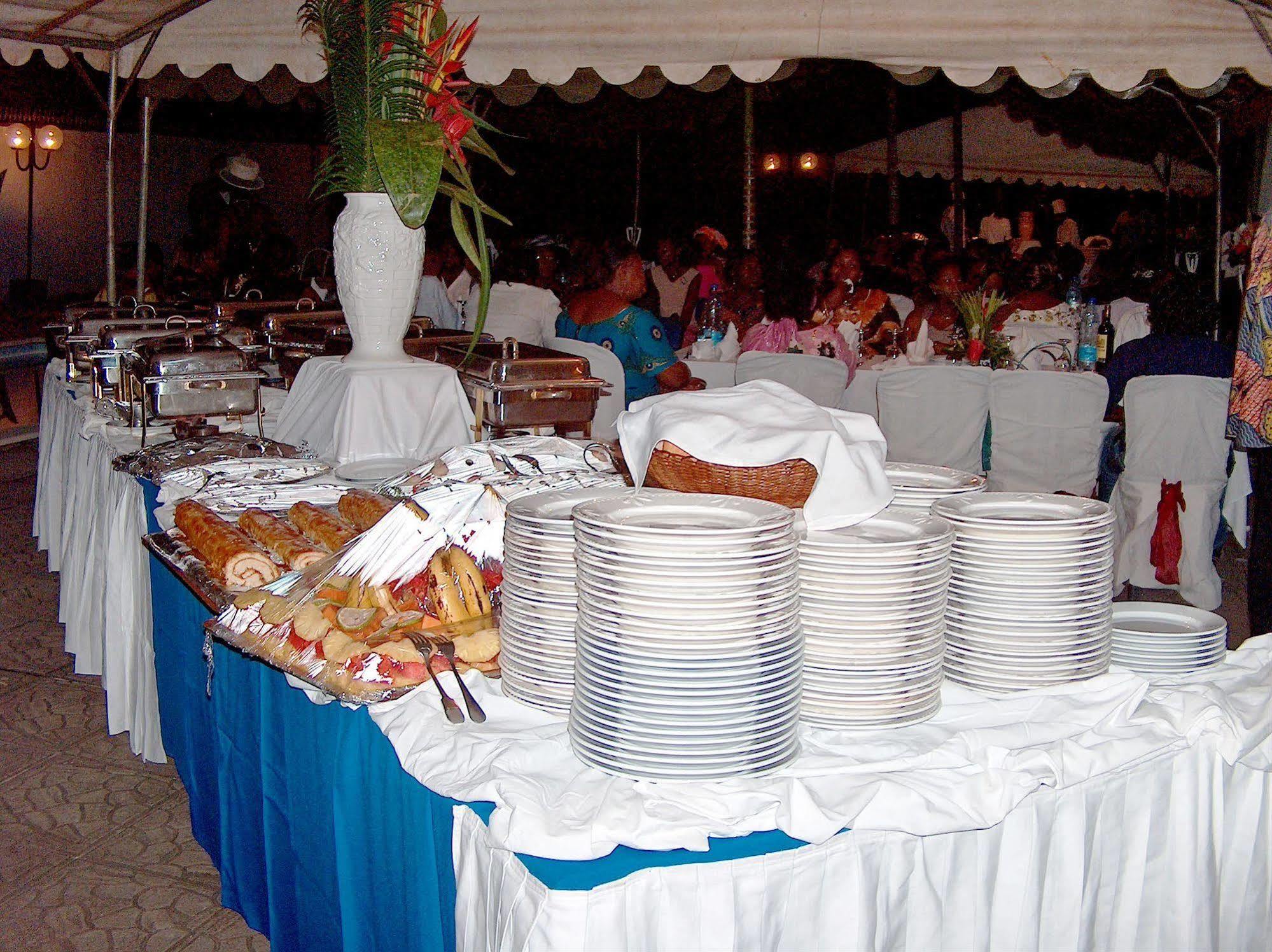 Hotel Royal Palace Douala Exterior photo